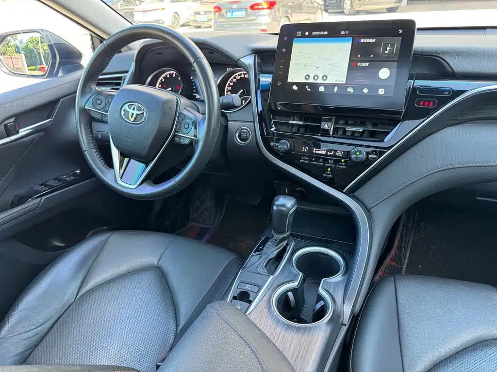 Toyota Camry — миниатюра 16