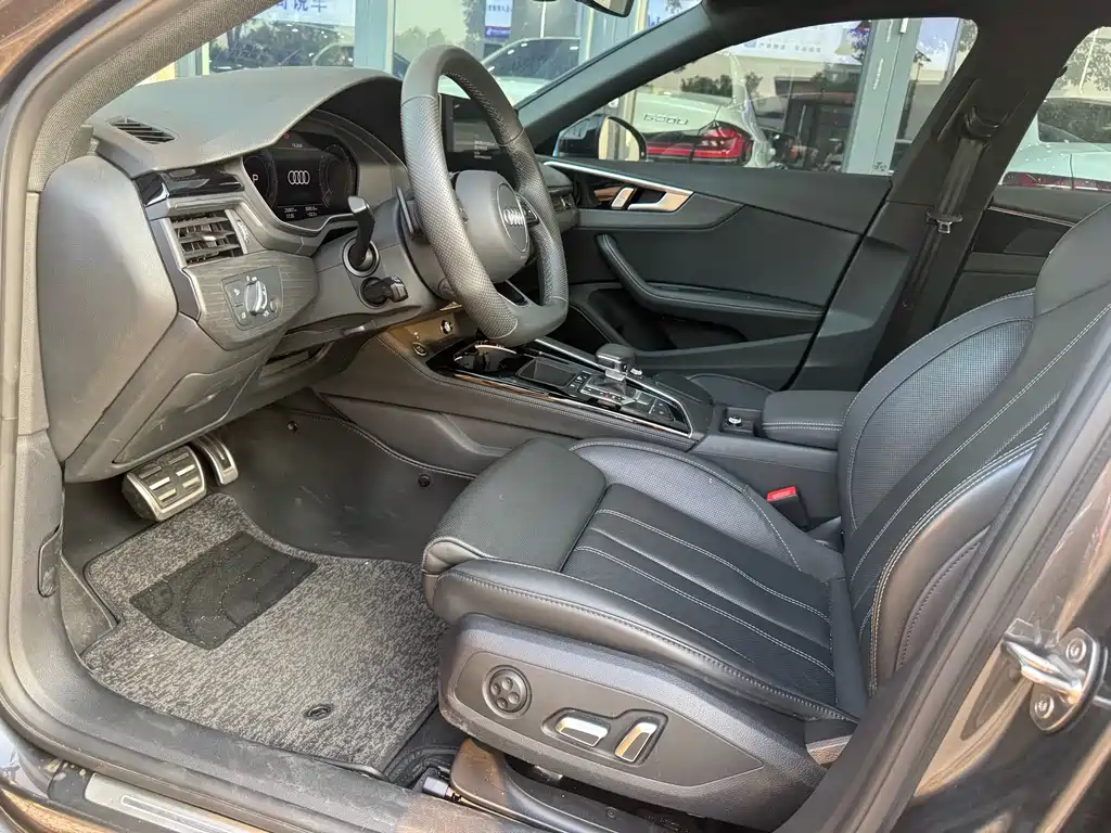 Audi A4L — миниатюра 4