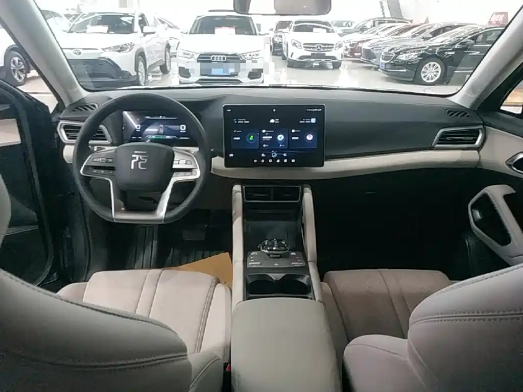 BYD Yuan UP — миниатюра 10
