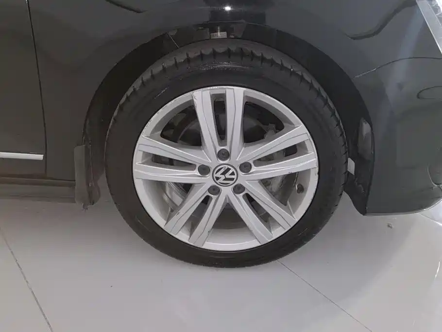 Volkswagen Sagitar — миниатюра 6