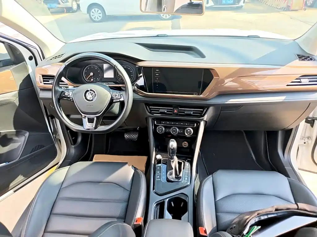 Volkswagen Tharu — миниатюра 10