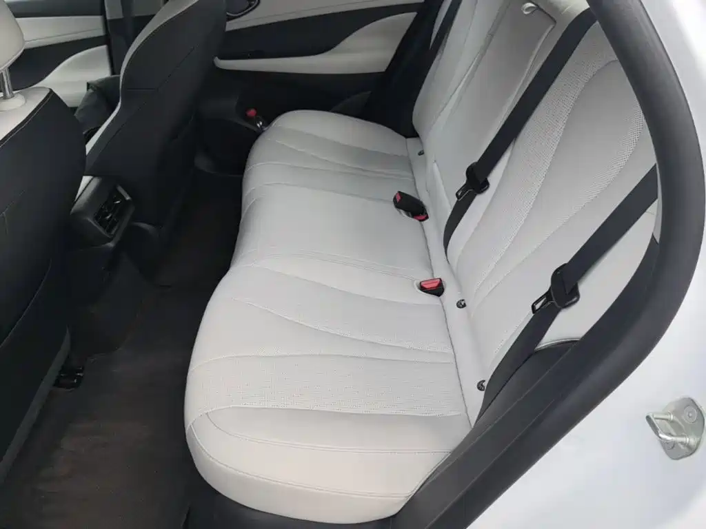 BYD Seal 05 DM-i — миниатюра 17