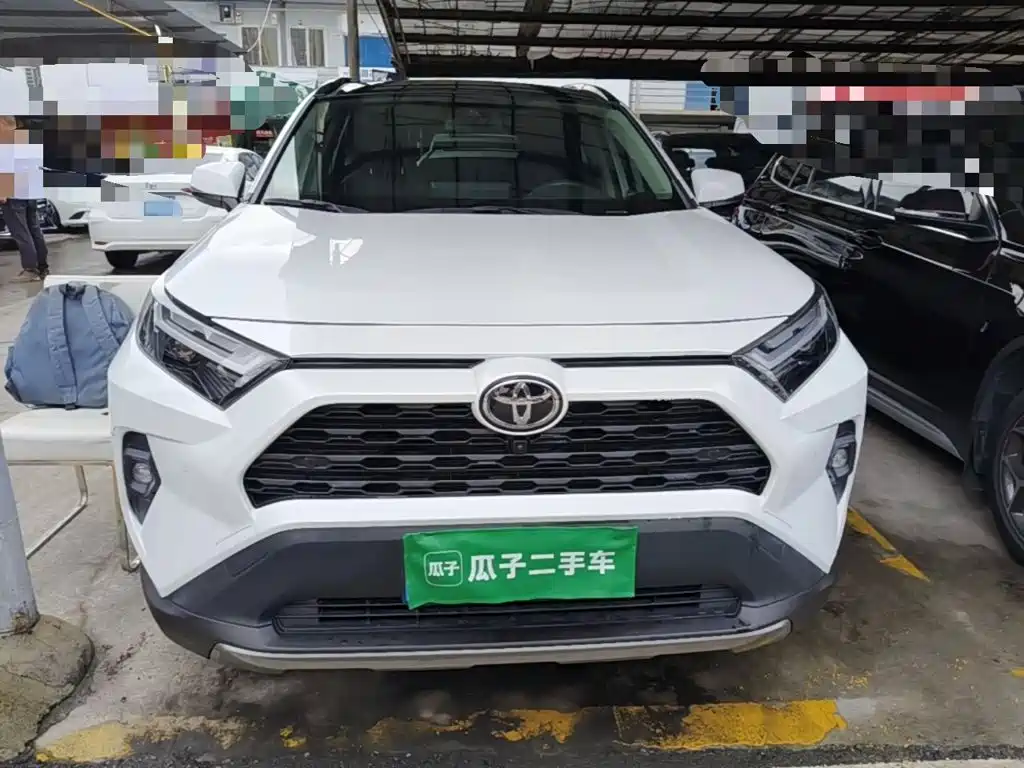 Toyota RAV4 — миниатюра 3