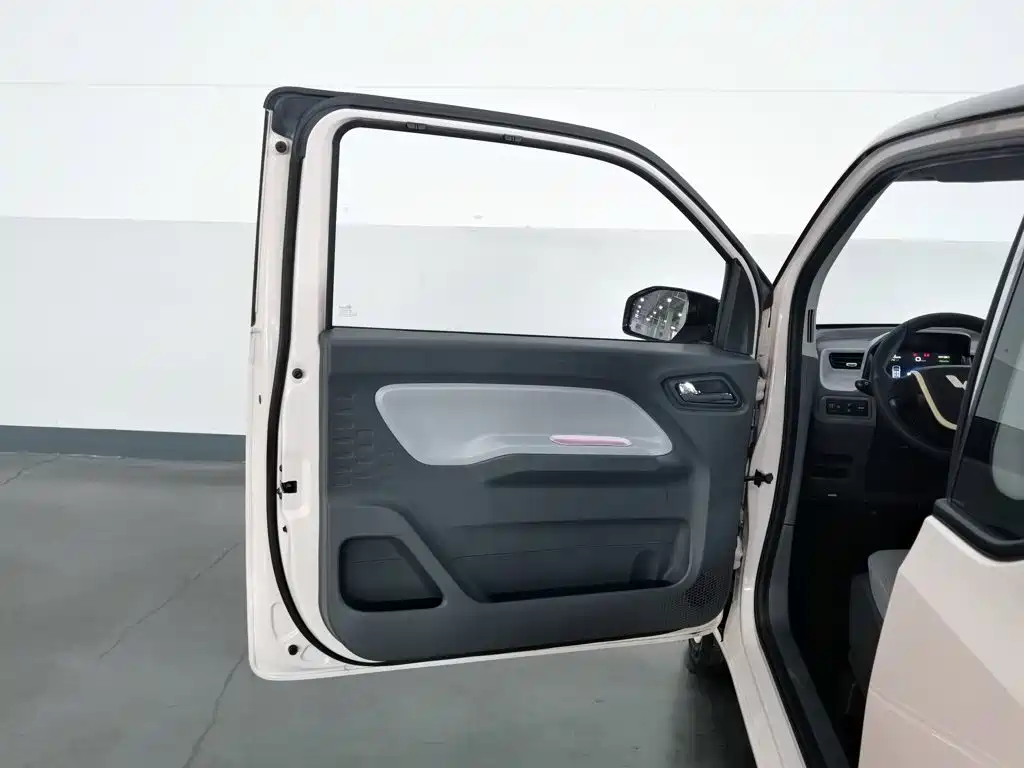 Wuling MINIEV — миниатюра 8