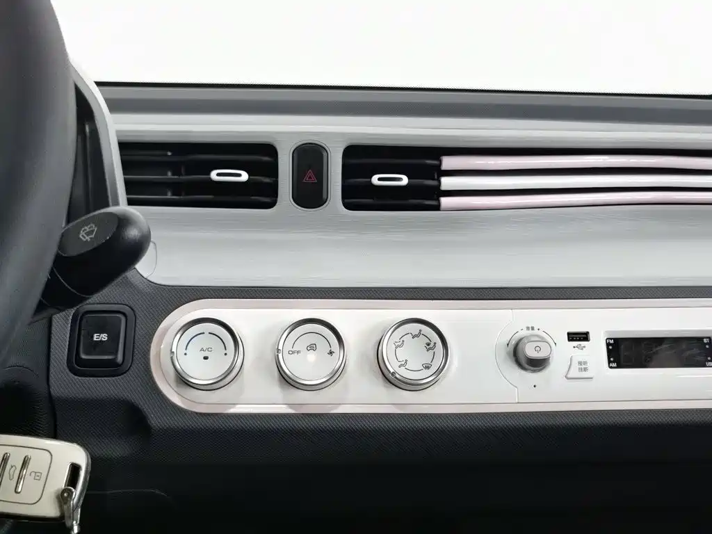 Wuling MINIEV — миниатюра 12