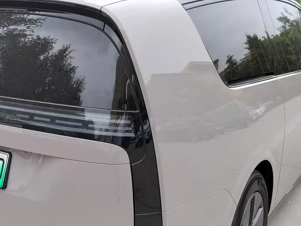 Li Auto Li MEGA — миниатюра 11