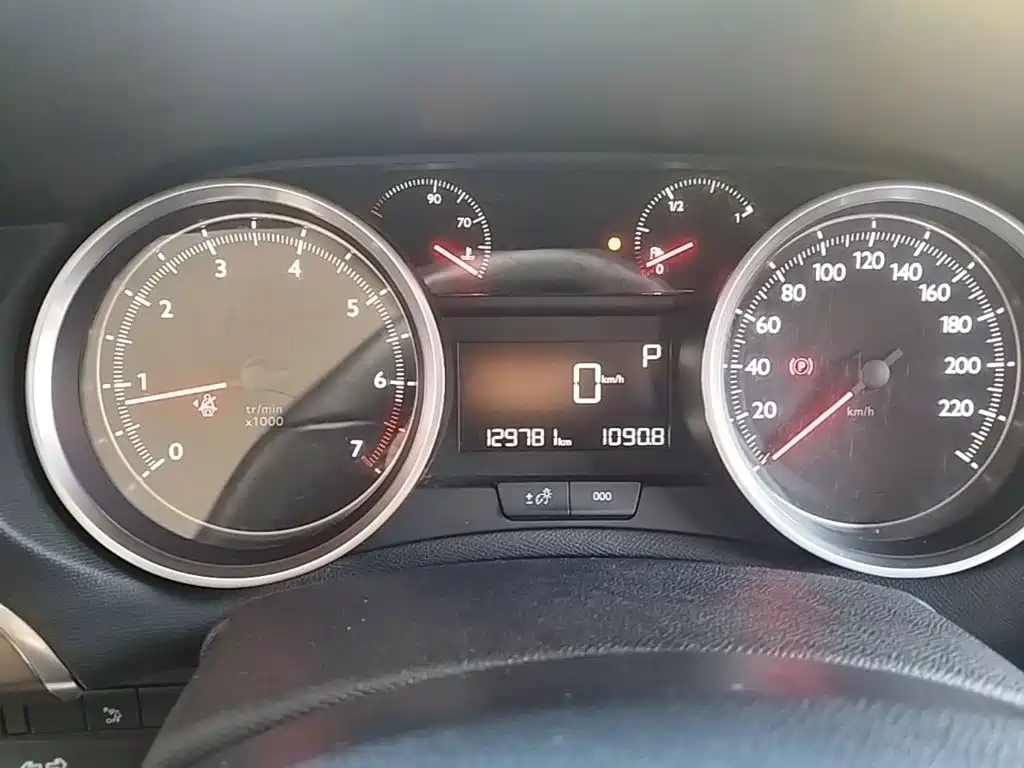 Peugeot 408 — миниатюра 12