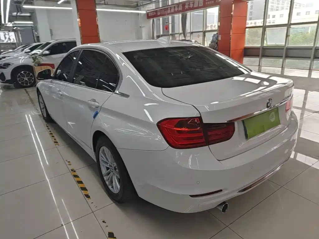 BMW 3 Series — миниатюра 5
