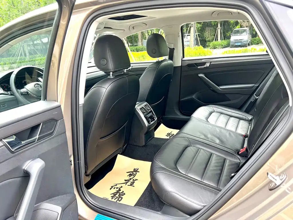 Volkswagen Passat — миниатюра 14
