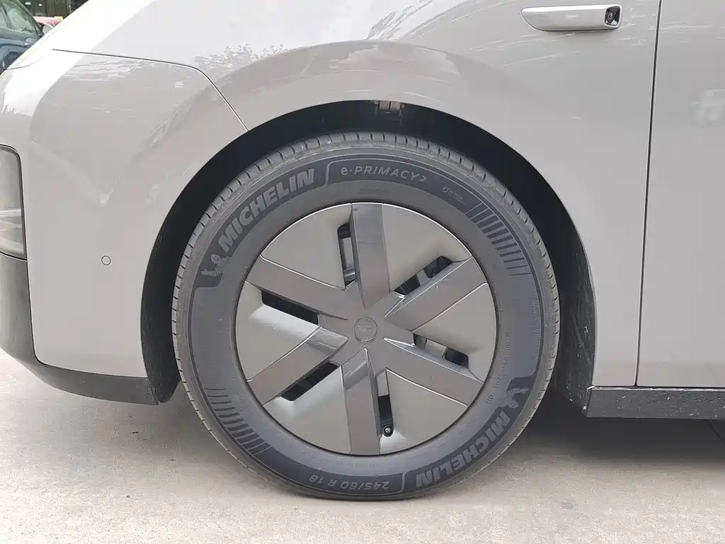 Li Auto Li MEGA — миниатюра 12