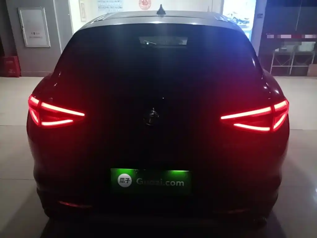 Alfa Romeo Stelvio — миниатюра 6