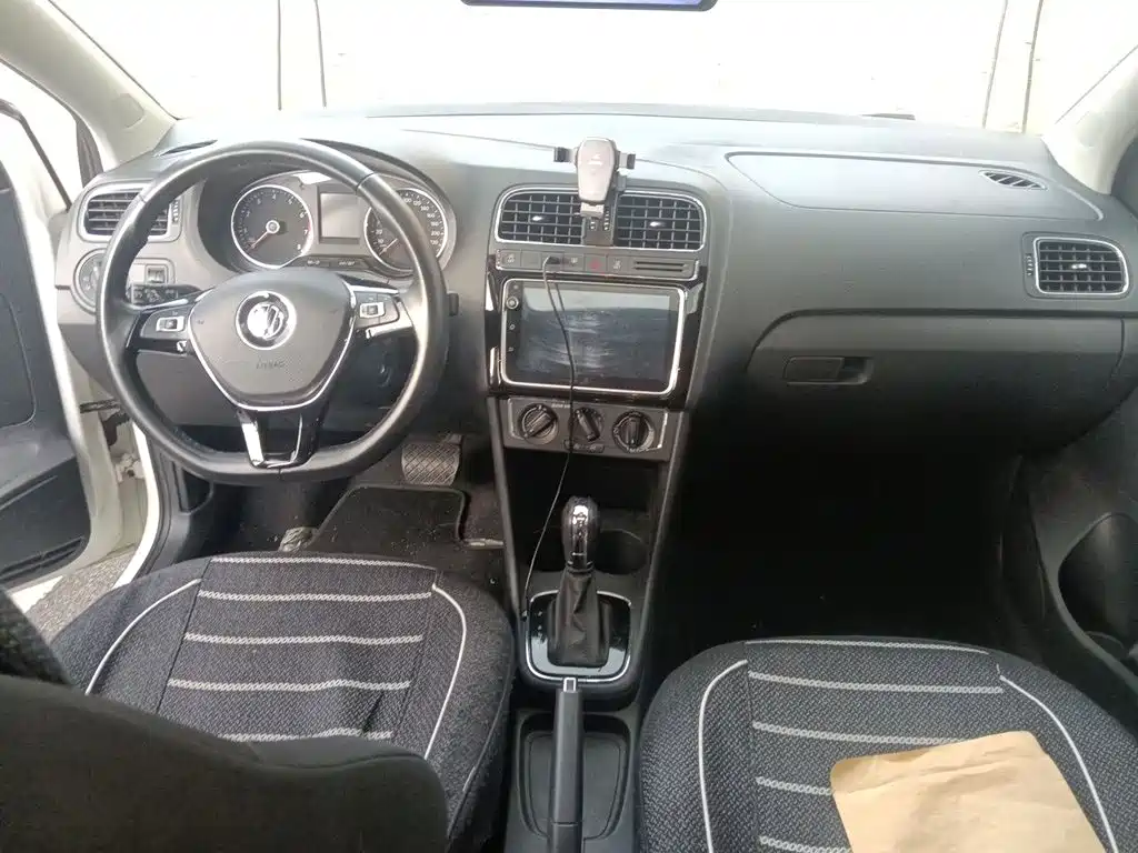 Volkswagen Polo — миниатюра 13