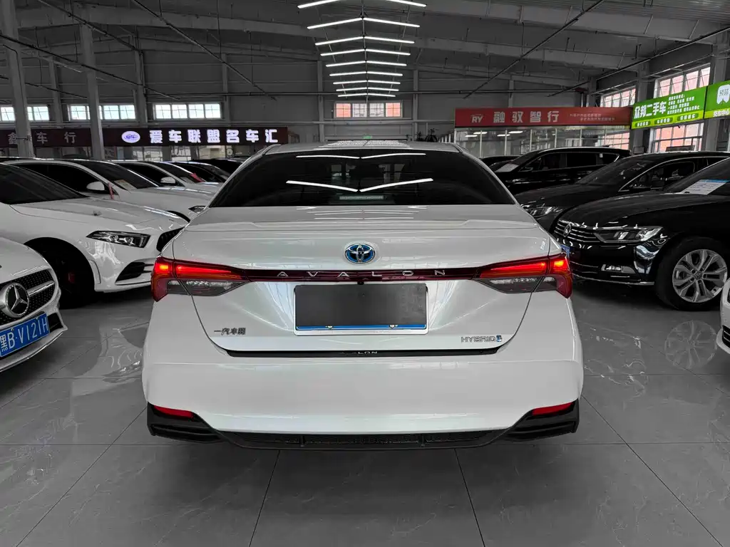 Toyota Avalon — миниатюра 5