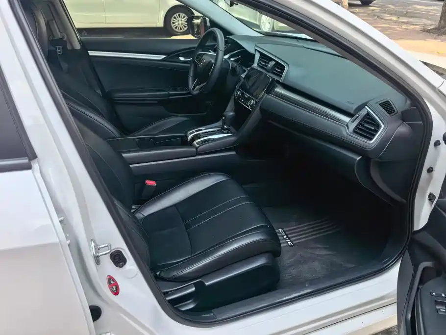 Honda Civic — миниатюра 8