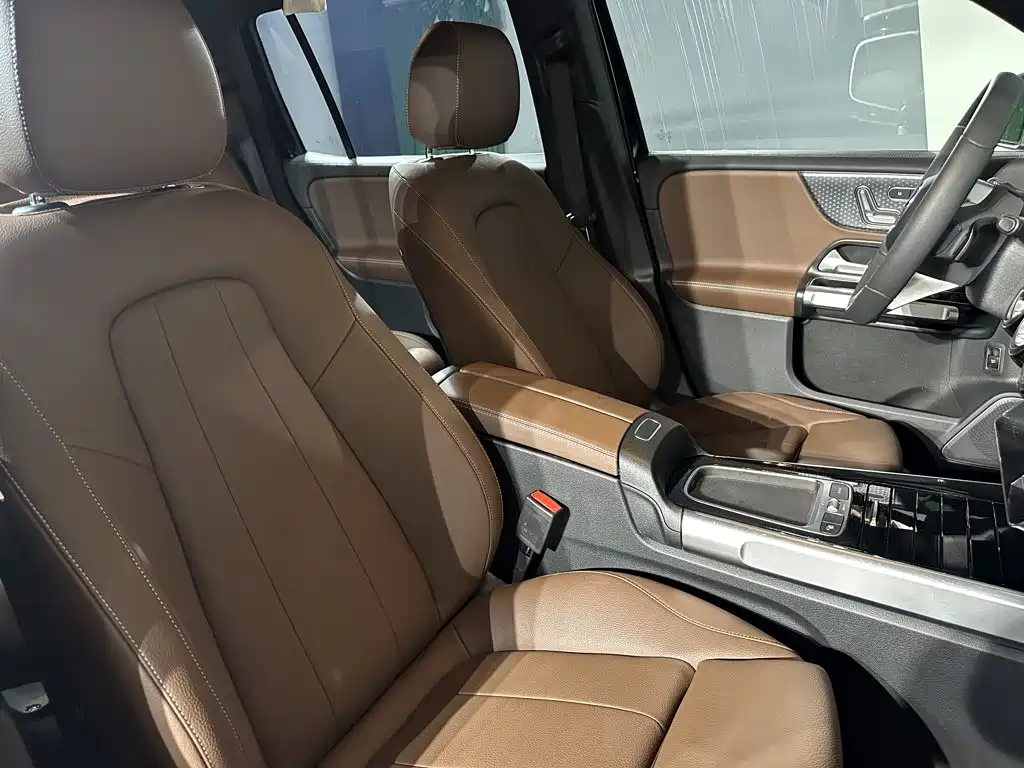 Mercedes-Benz EQB — миниатюра 13