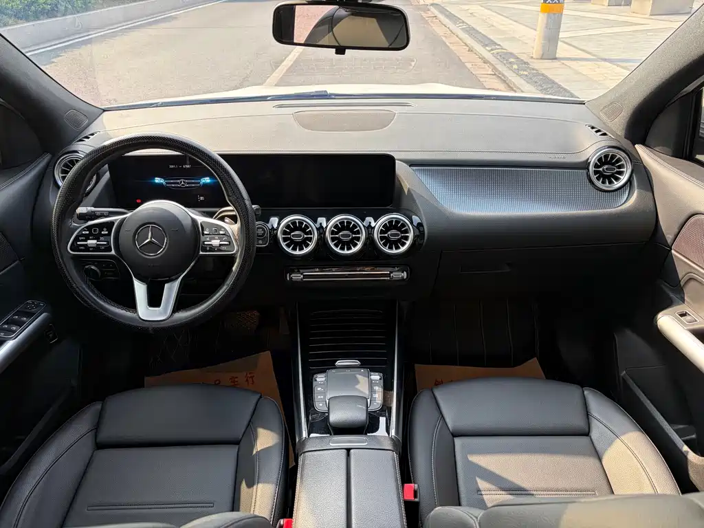 Mercedes-Benz GLA — миниатюра 8
