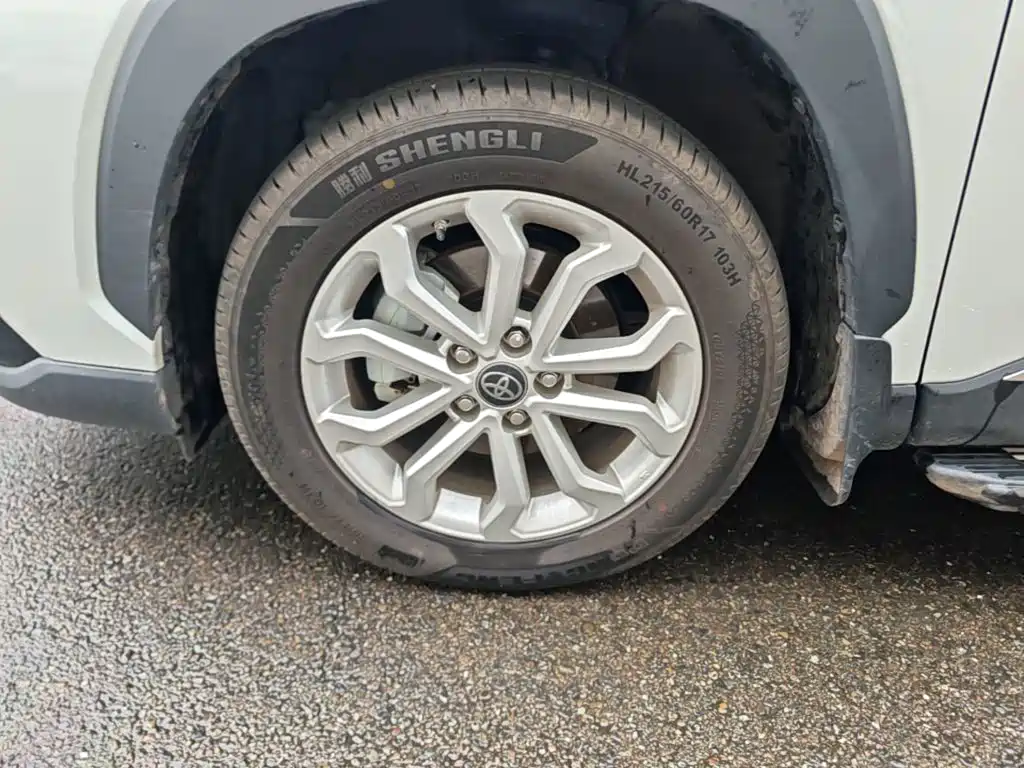 Toyota Frontlander — миниатюра 23
