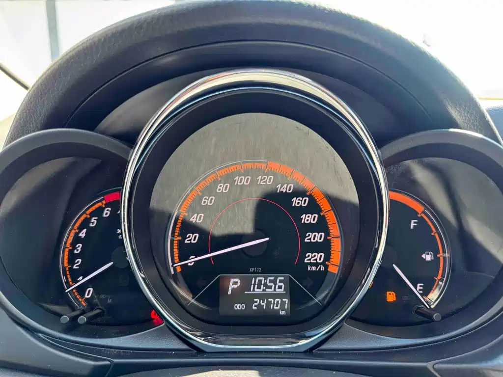 Toyota Yaris L — миниатюра 21