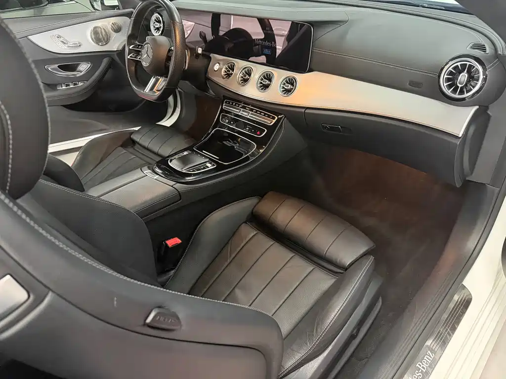 Mercedes-Benz E-Class (Import) — миниатюра 10