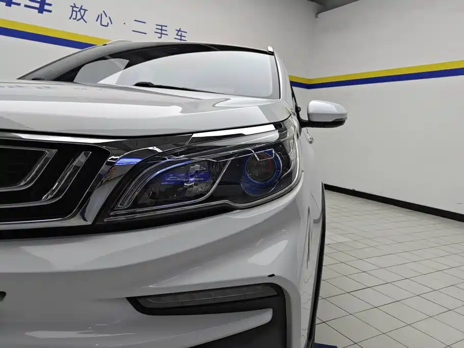 Geely Vision X3 — миниатюра 5