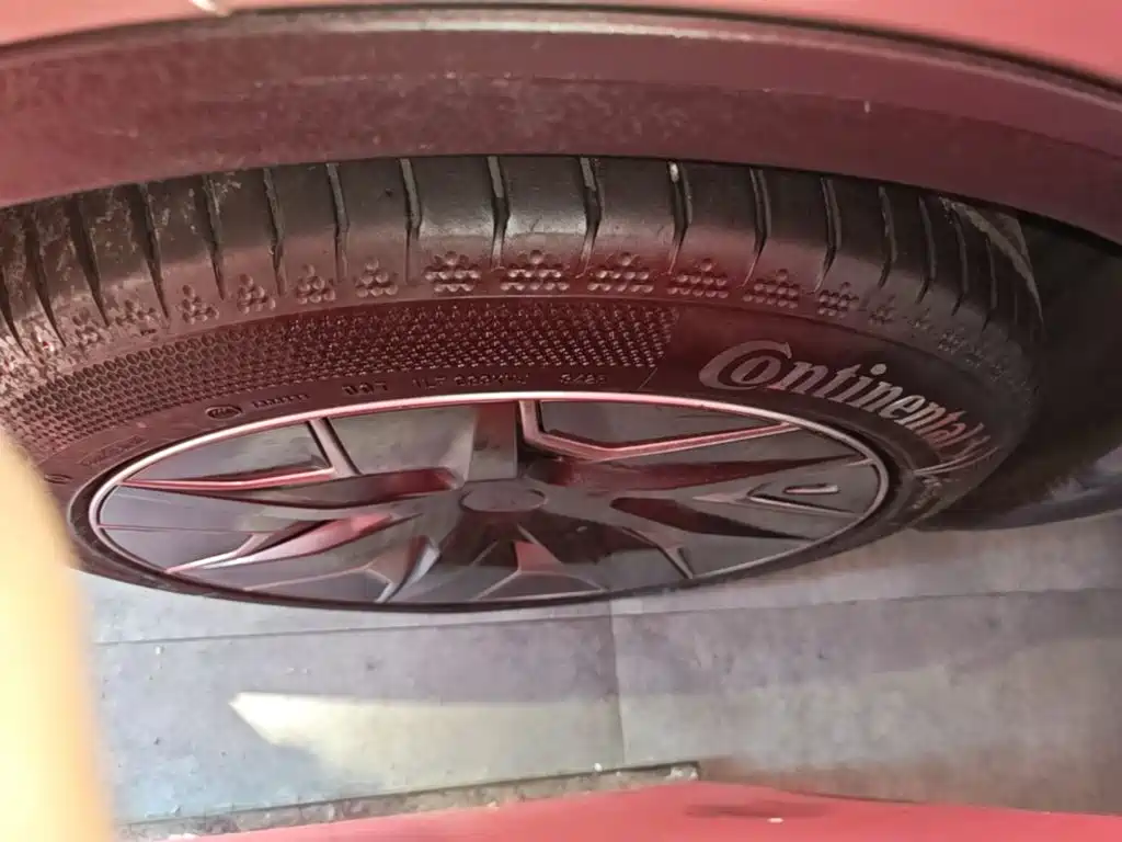 Tesla Model Y L — миниатюра 23