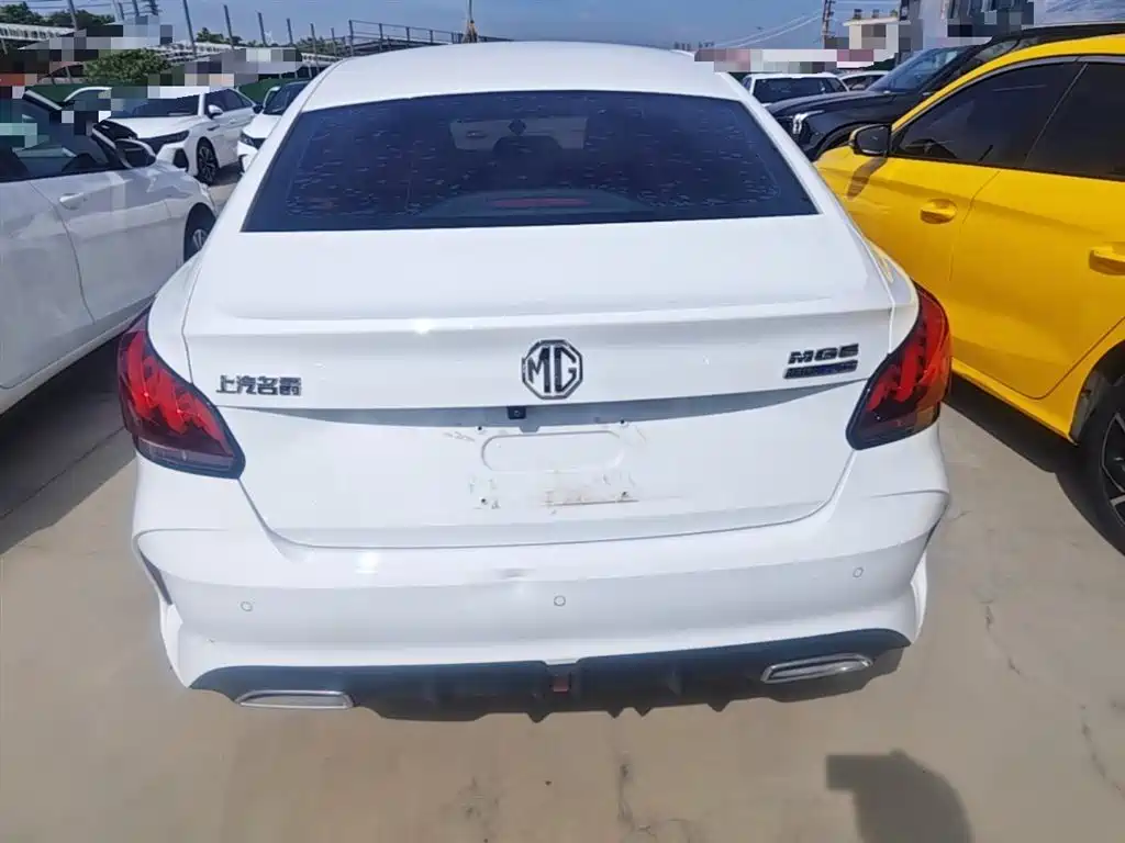 MG 5 2023 180DVVT CVT Luxury