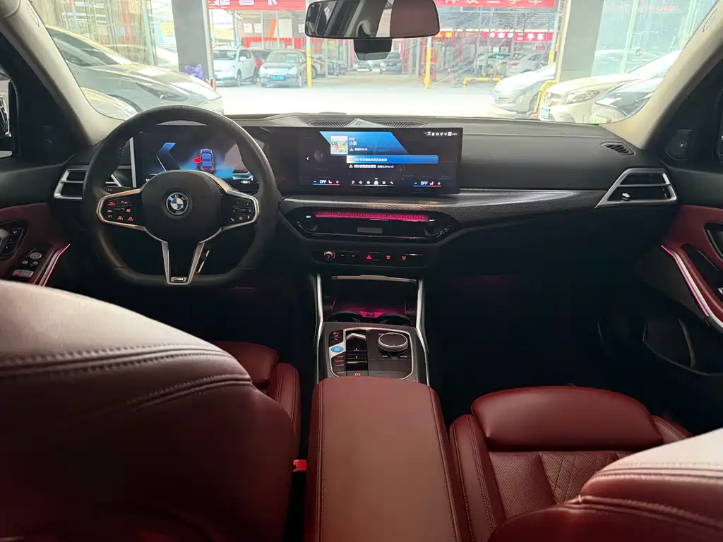 BMW i3 2025 eDrive 40 L Sport