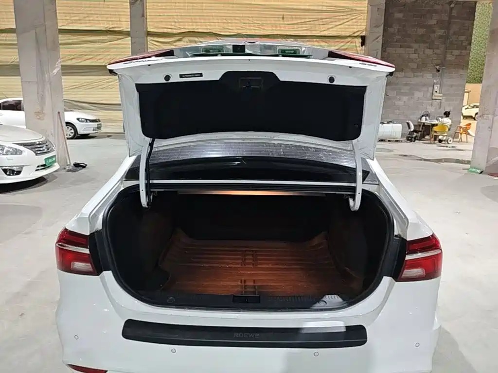 Roewe i6 Classic — миниатюра 21