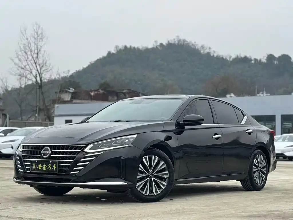 NISSAN TEANA