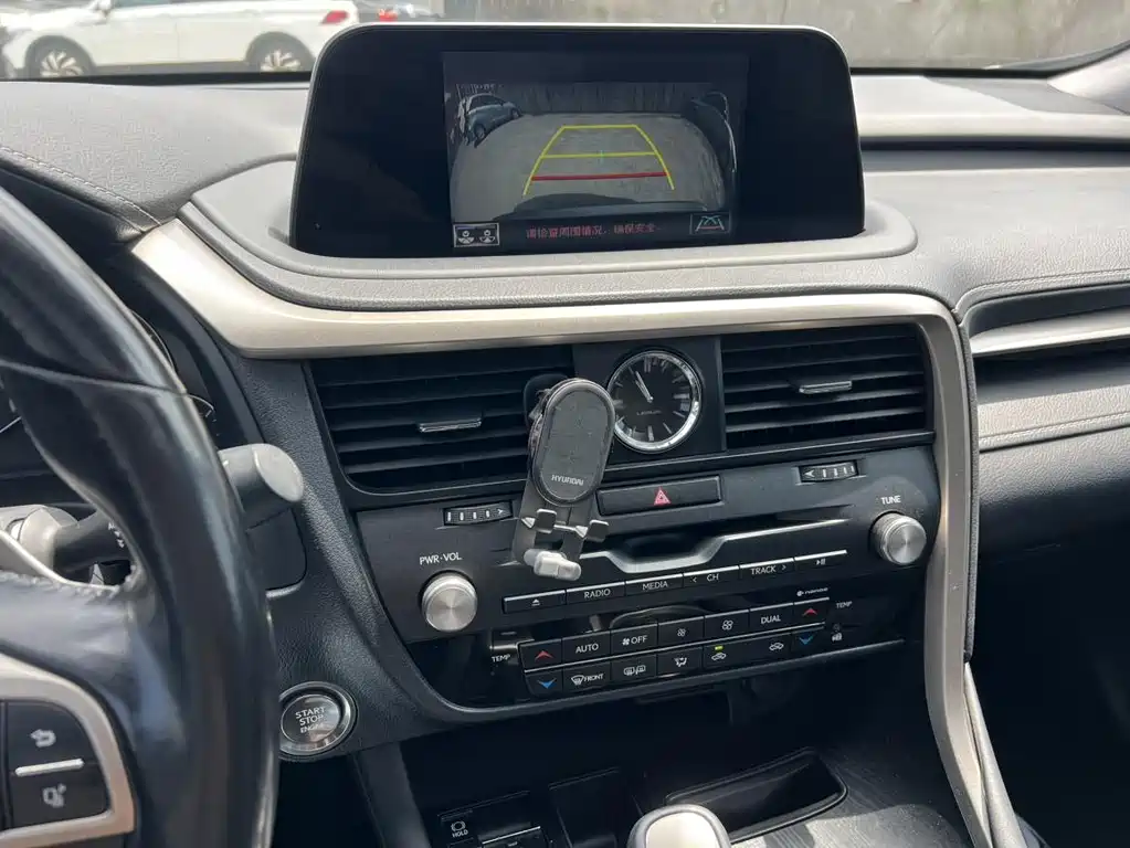 Lexus RX — миниатюра 5