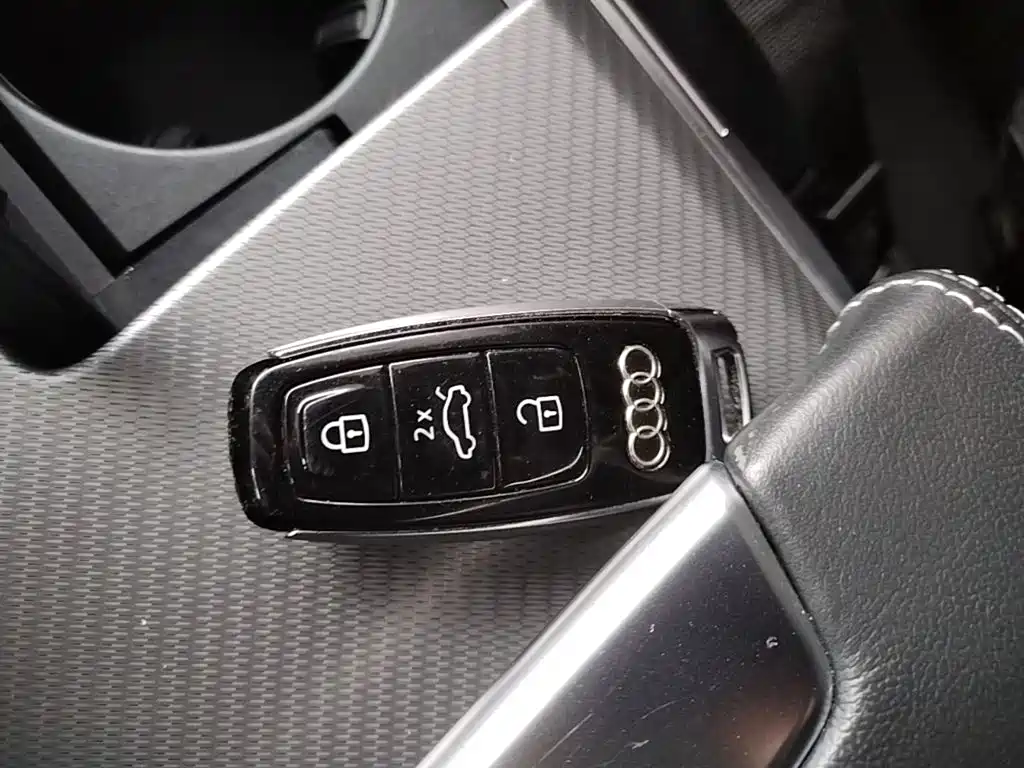 Audi A7L — миниатюра 9