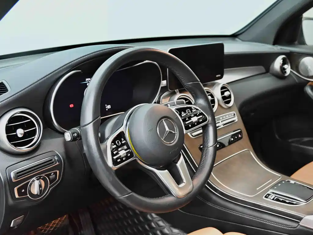 Mercedes-Benz GLC — миниатюра 21
