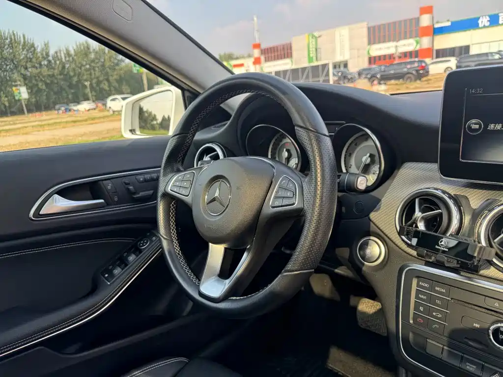 Mercedes-Benz GLA — миниатюра 25