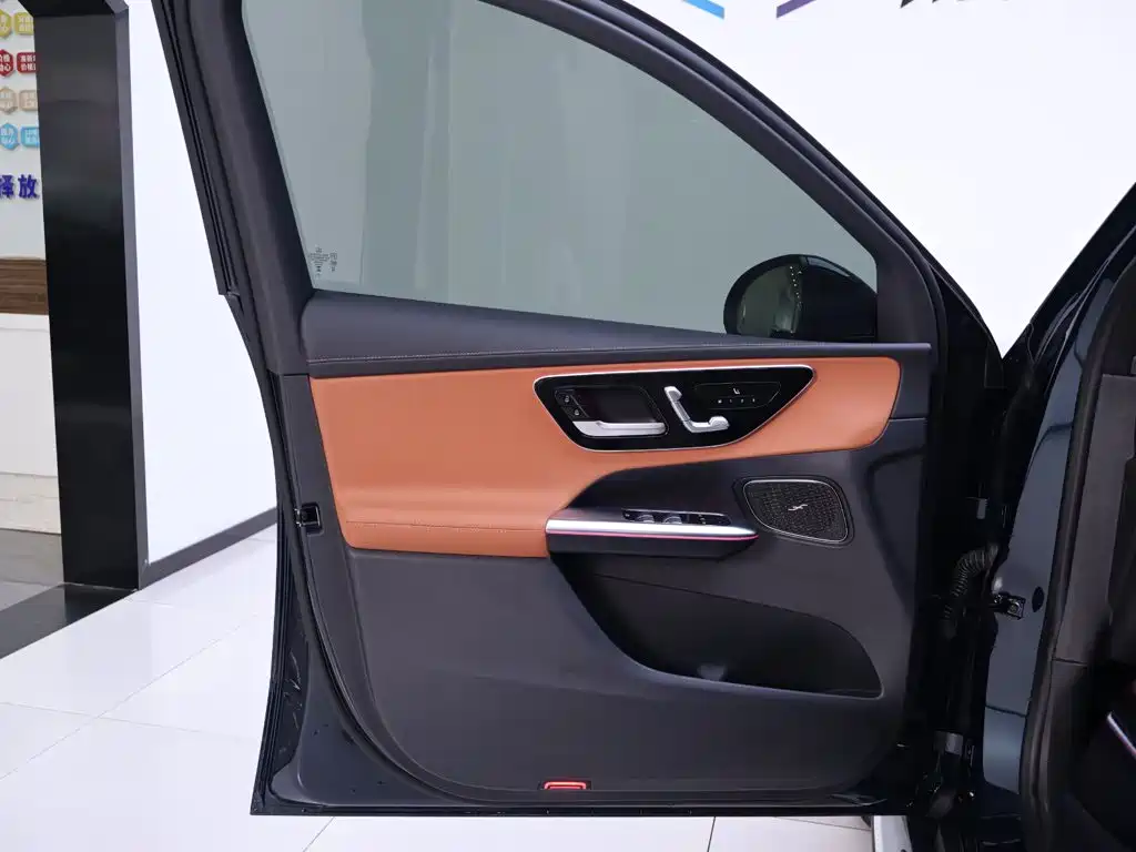 Mercedes-Benz GLC — миниатюра 18