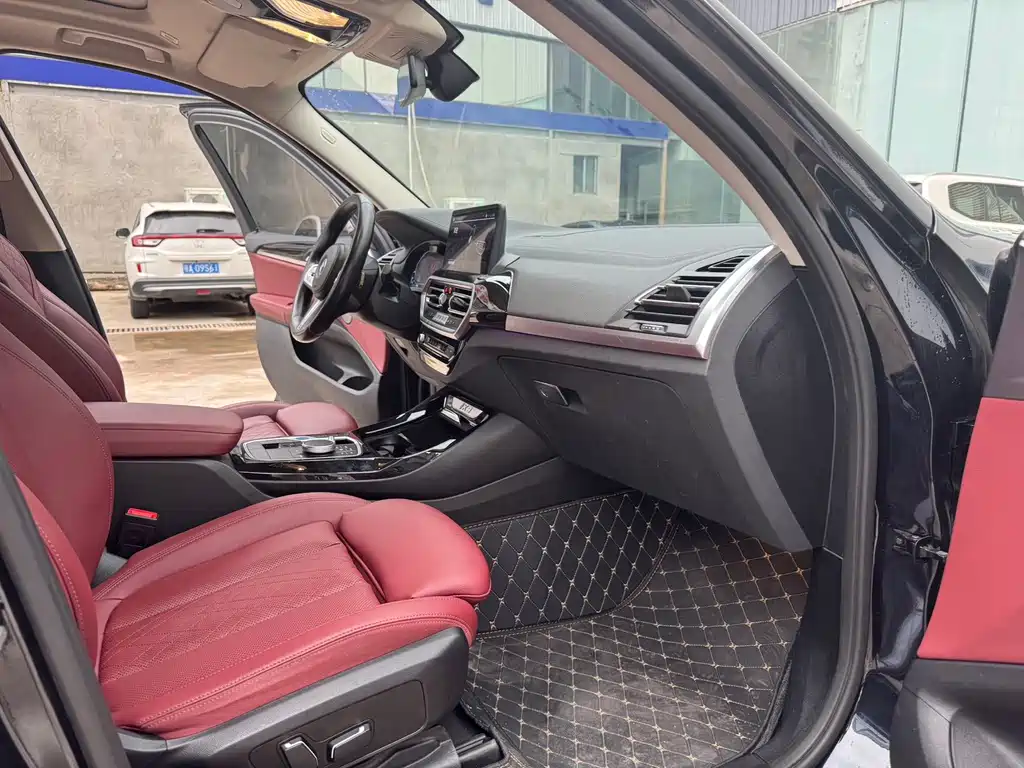 BMW iX3 — миниатюра 15