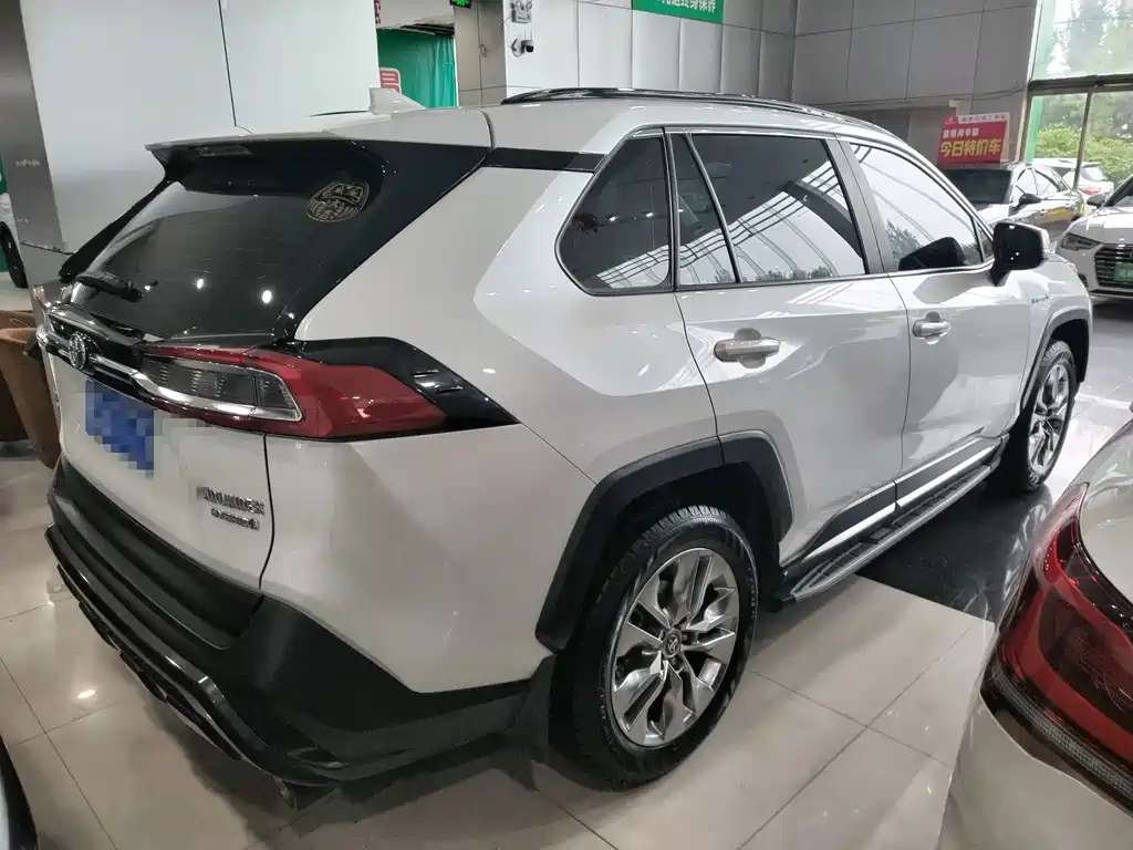 Toyota Wildlander — миниатюра 6