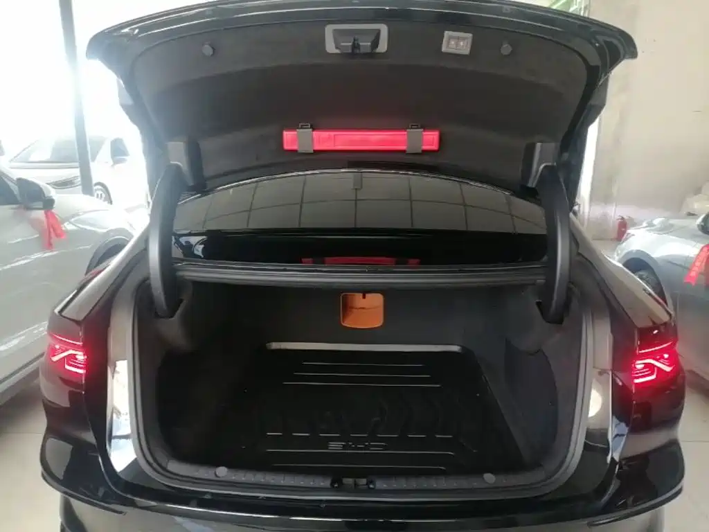 BYD Han — миниатюра 19