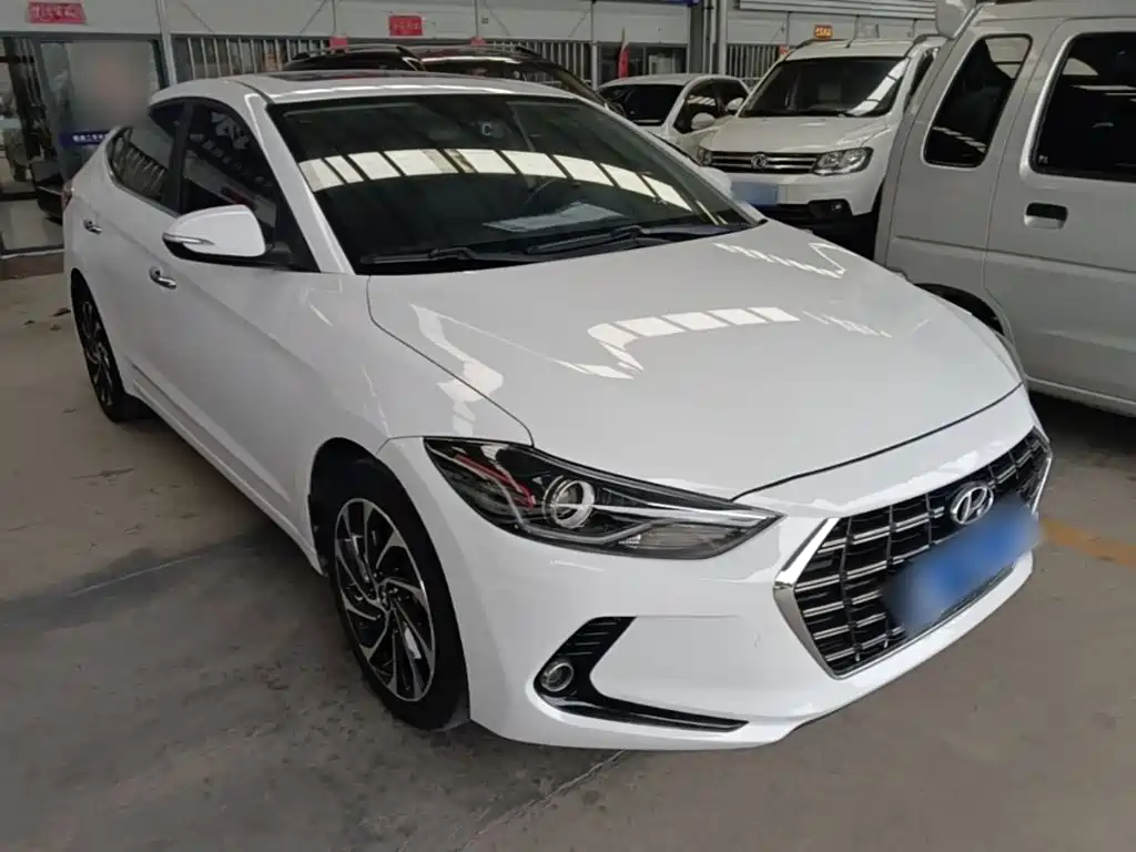 Hyundai Elantra — миниатюра 4