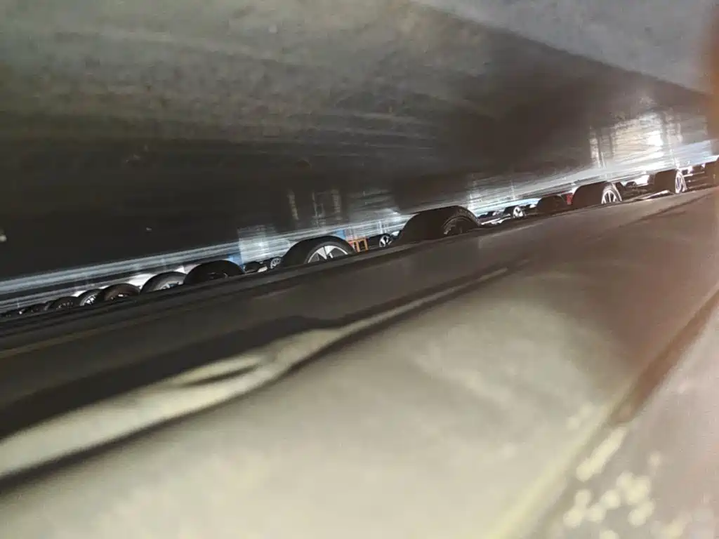 Tesla Model 3 — миниатюра 2