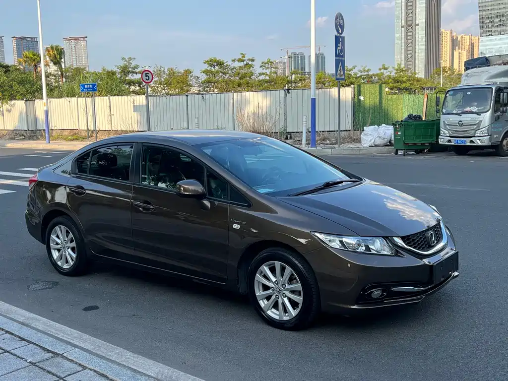 Honda Civic — миниатюра 3