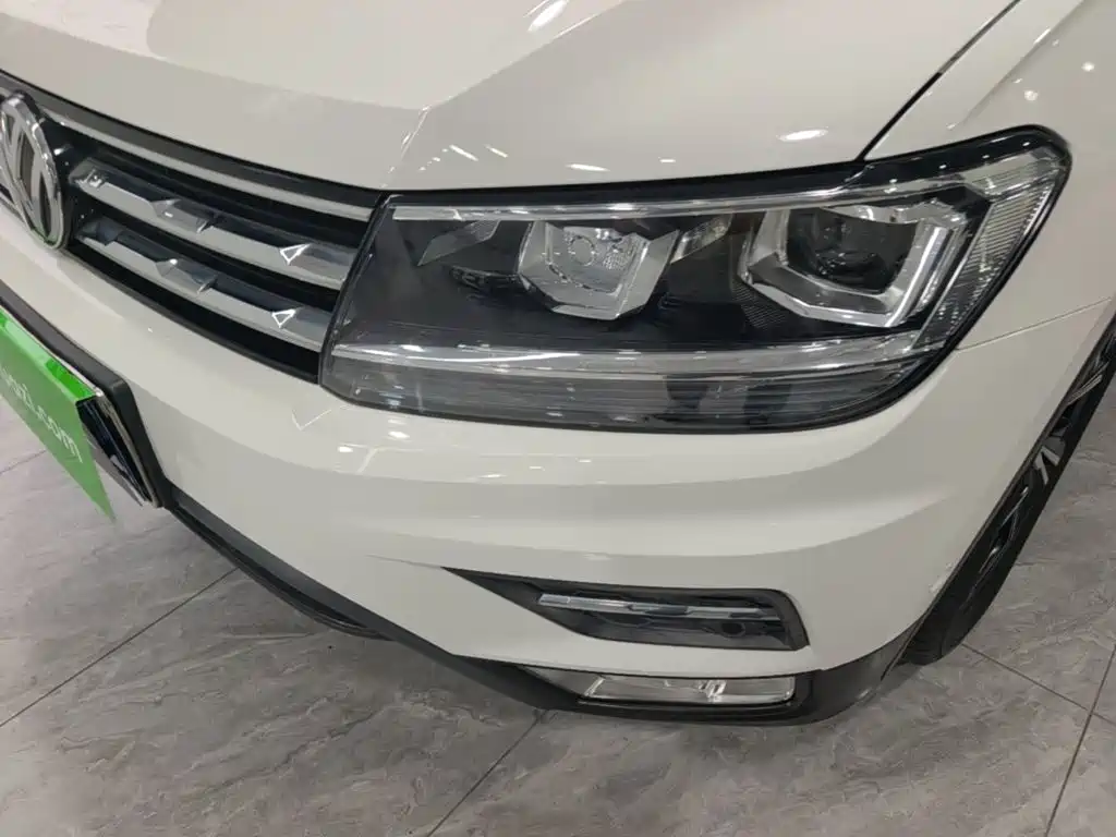 Volkswagen Tiguan L — миниатюра 24