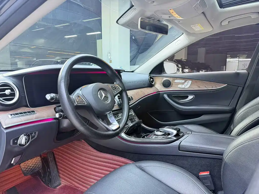 Mercedes-Benz E-Class — миниатюра 4
