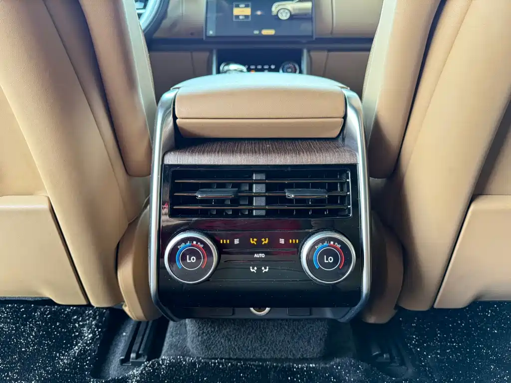 Land Rover Range Rover — миниатюра 13