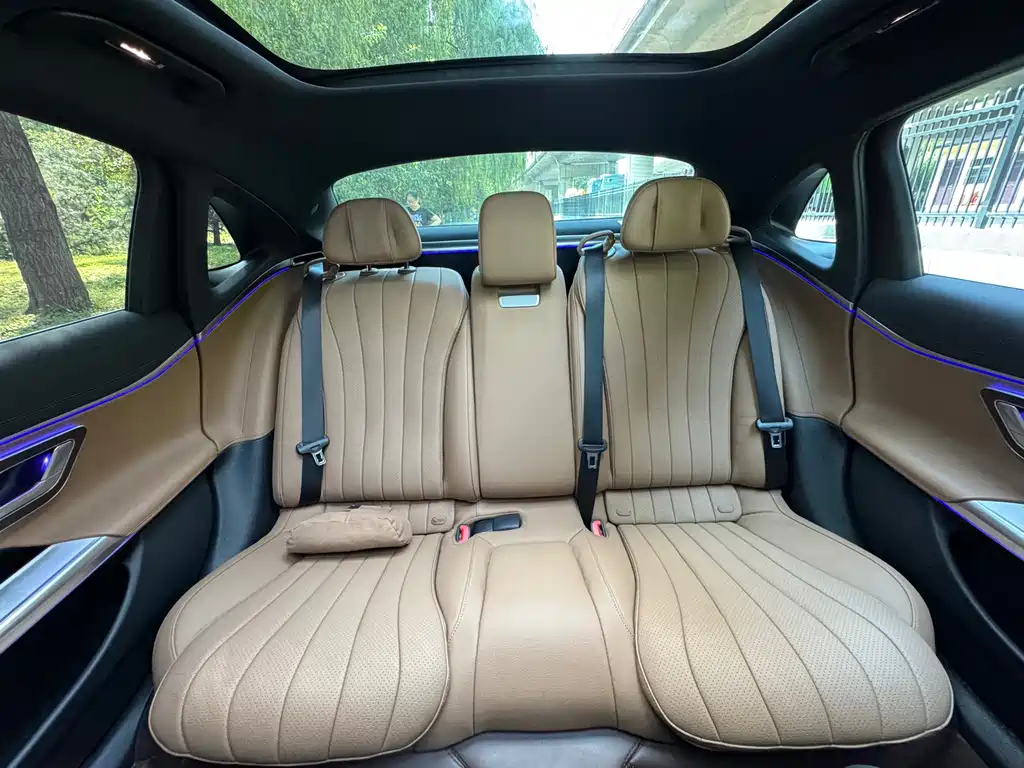 Mercedes-Benz E-Class — миниатюра 19