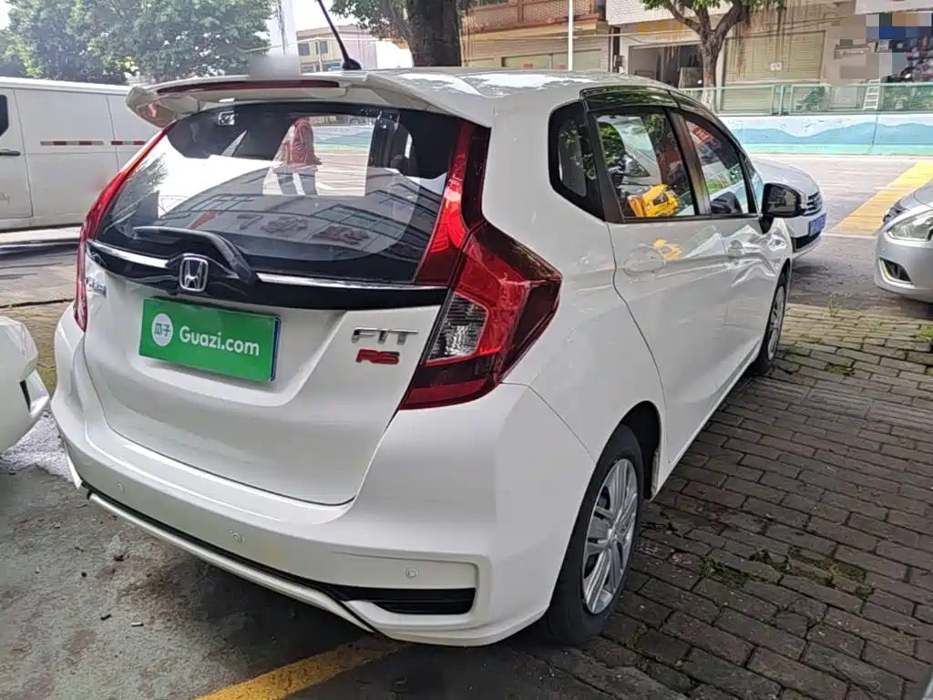 Honda Fit — миниатюра 7