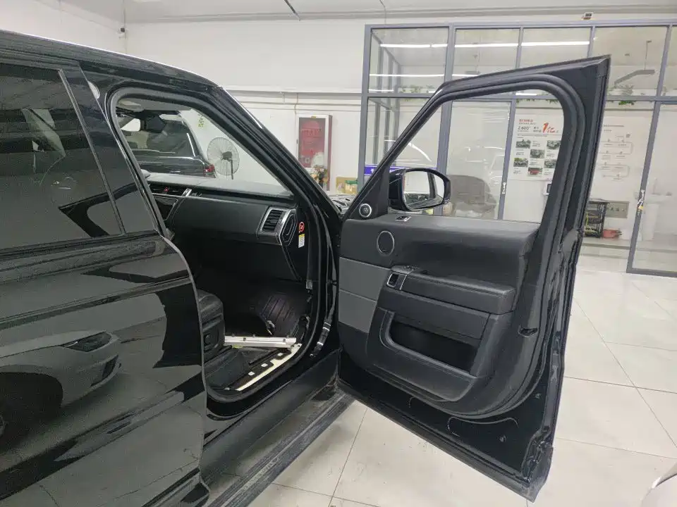 Land Rover Sport — миниатюра 17