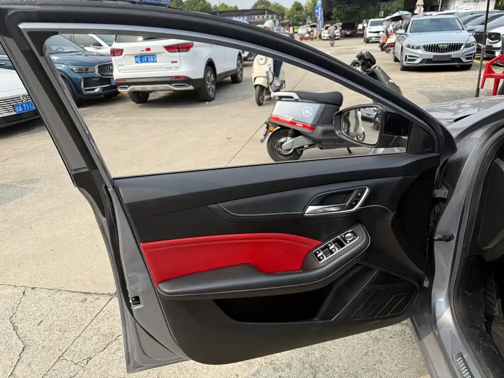 MG MG6 — миниатюра 8