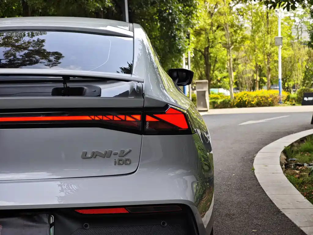 Changan UNI-V iDD — миниатюра 5