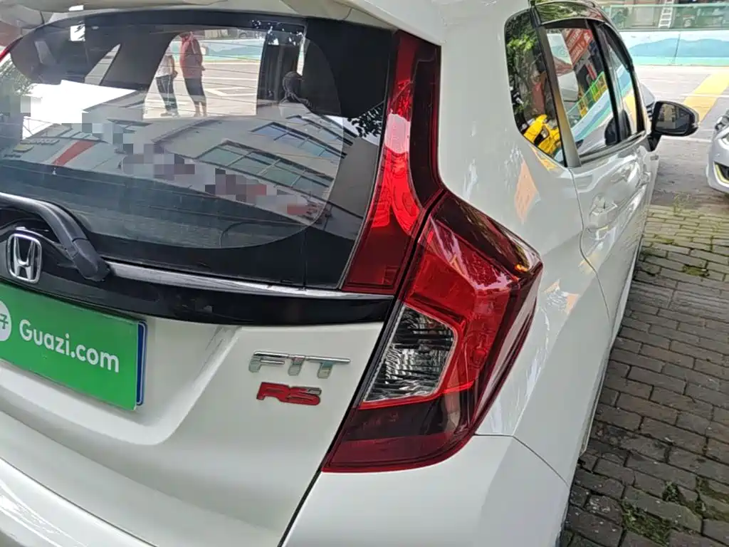 Honda Fit — миниатюра 8