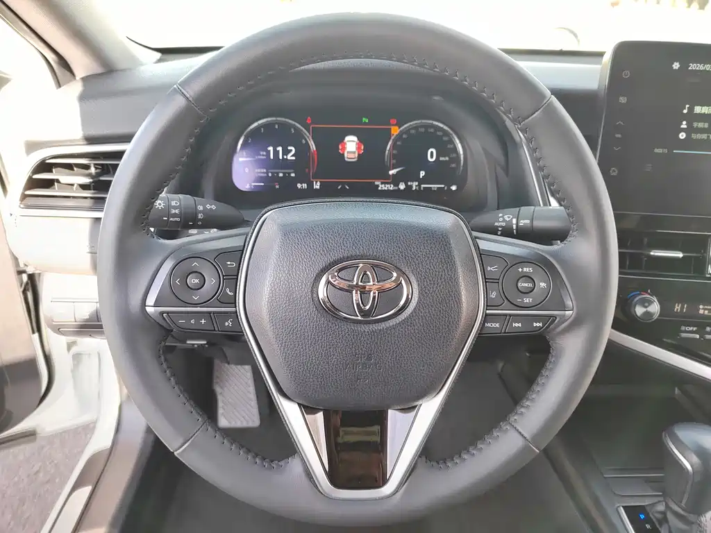 TOYOTA CAMRY